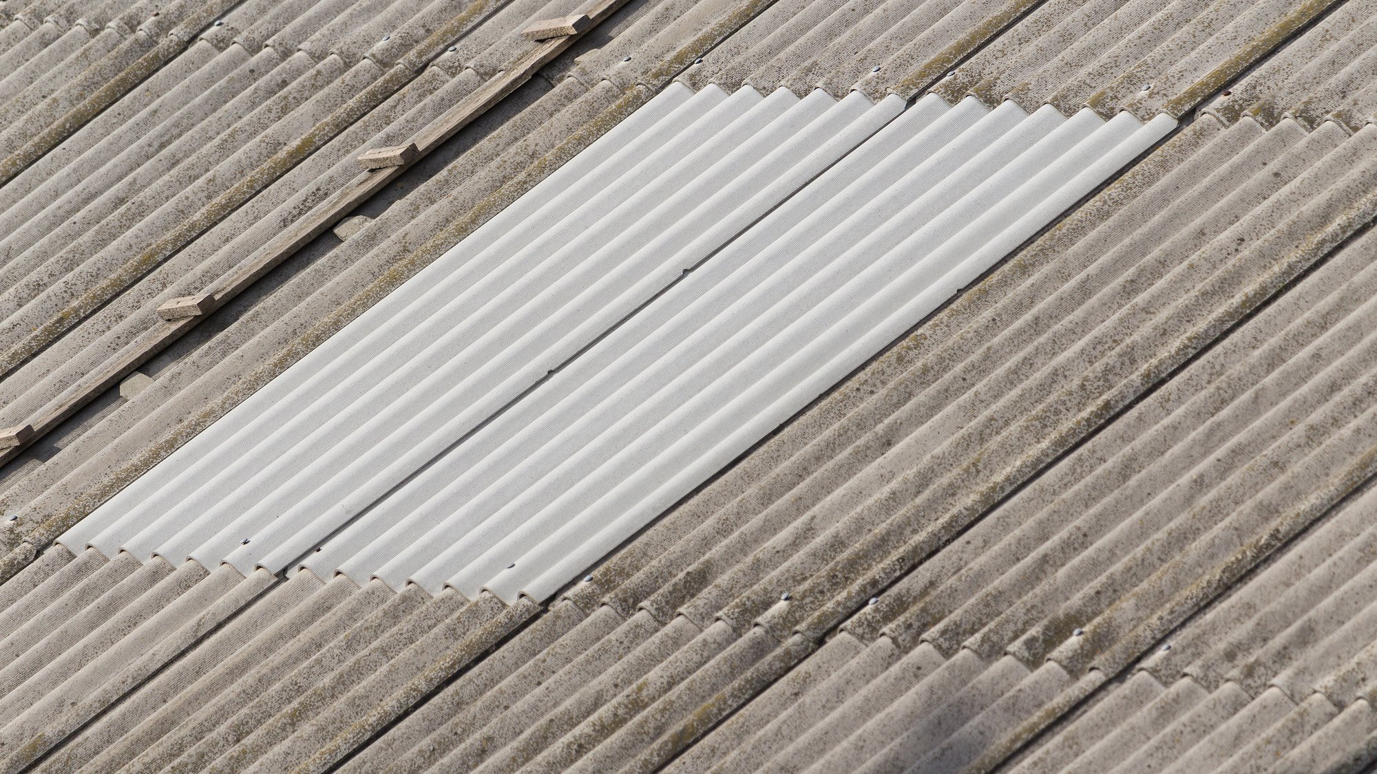 Replacement of slate sheet on leaking roof